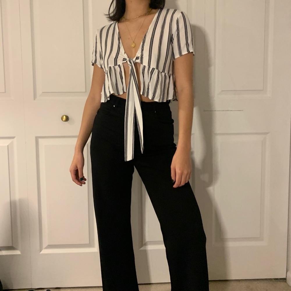 Cropped Front Tie Top